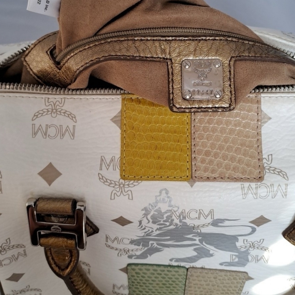 🩶▪️MCM▪️ white  Visetos Lion Princess Boston Bag ✨️🤍 - Picture 8 of 8